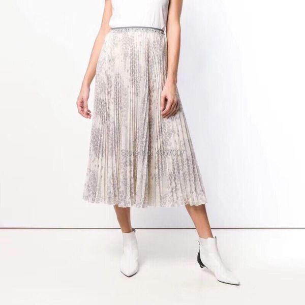skirts stylish star print pleated skirt with elastic waist - 2021 spring summer fashion, Black
skirts stylish star print pleated skirt with elastic waist - 2021 spring summer fashion, Black