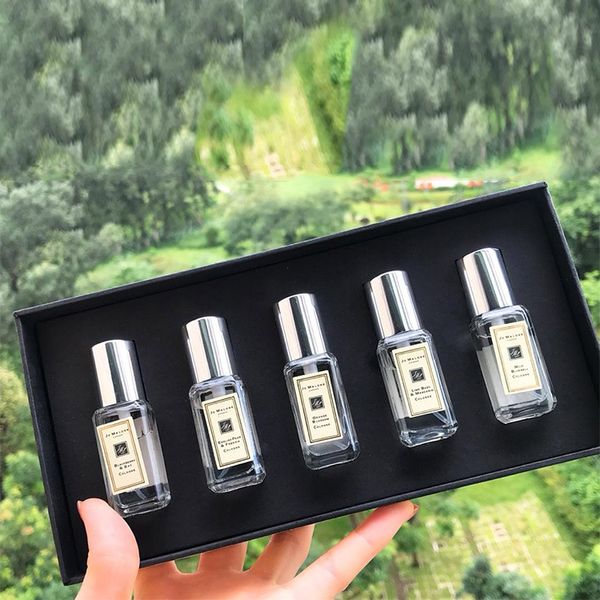 perfume set for women and men spray limited edition suit longlast fragrance wonderful choice of present fast de
perfume set for women and men spray limited edition suit longlast fragrance wonderful choice of present fast de