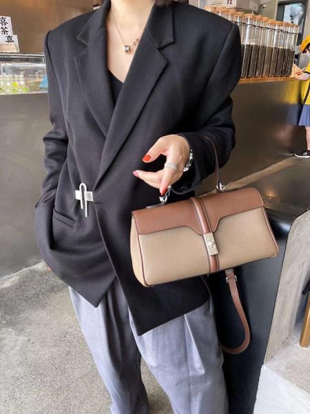 shoulder bags genuine leather women luxury designer handbag for girl woman 2021 casual messenger women's brand shopper bag
shoulder bags genuine leather women luxury designer handbag for girl woman 2021 casual messenger women's brand shopper bag