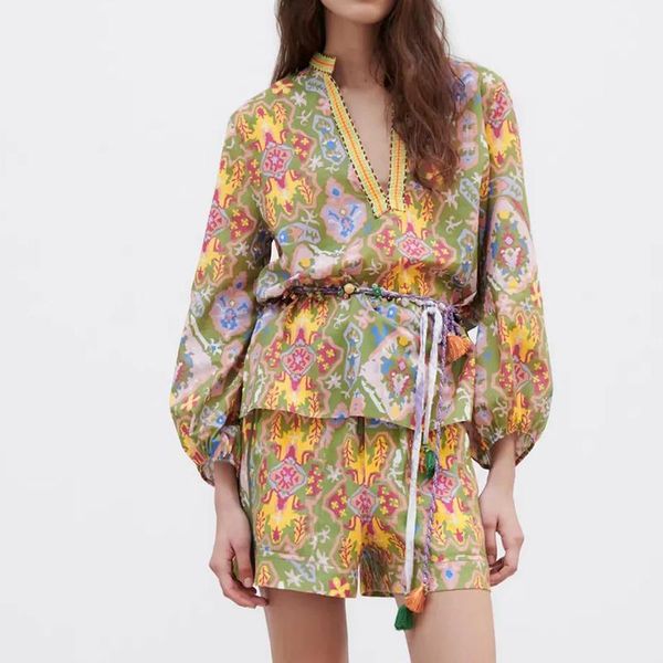 women's tracksuits s2021 summer cotton foral shorts sets print shirt casual female clothing long sleeve shirts girls' vintage suit, Gray
women's tracksuits s2021 summer cotton foral shorts sets print shirt casual female clothing long sleeve shirts girls' vintage suit, Gray
