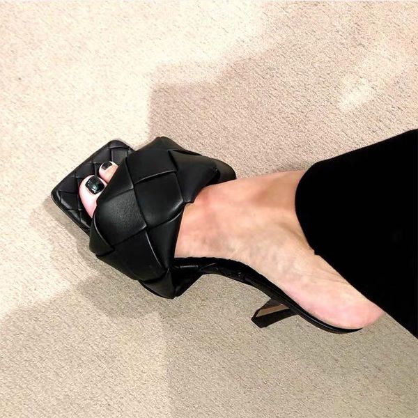 black chausson femme summer slippers women chinelo new pantuflas de mujer braided high heel slides women beach ladies shoes
black chausson femme summer slippers women chinelo new pantuflas de mujer braided high heel slides women beach ladies shoes