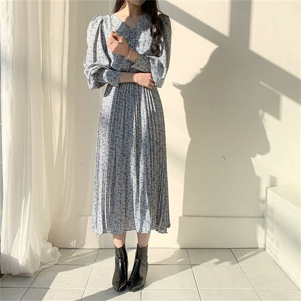 alien kitty print floral pleated slimming women dresses all-match 2021 stylish v-neck brief casual loose long dress 3 colors, Black;gray
alien kitty print floral pleated slimming women dresses all-match 2021 stylish v-neck brief casual loose long dress 3 colors, Black;gray