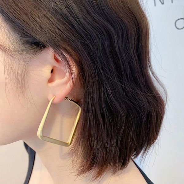 stud trendy gold geometric earrings advanced atmosphere fashion needle rectangular, Golden;silver
stud trendy gold geometric earrings advanced atmosphere fashion needle rectangular, Golden;silver