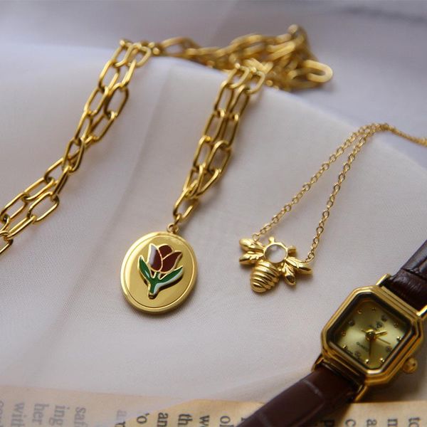 chokers tulip flower pendante necklace for women 18k gold opal bee choker light luxury fashion jewelry, Golden;silver
chokers tulip flower pendante necklace for women 18k gold opal bee choker light luxury fashion jewelry, Golden;silver