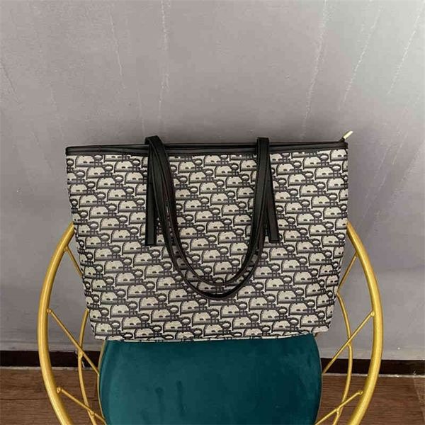 70% off deals online wanghong large capacity bag women's new fashion version versatile popular shoulder soft leather tote
70% off deals online wanghong large capacity bag women's new fashion version versatile popular shoulder soft leather tote