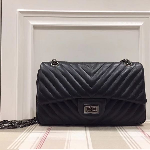 design hand v rhombic leather messenger bag 2.55 sheepskin women's classic tofu shoulder bag 1112
design hand v rhombic leather messenger bag 2.55 sheepskin women's classic tofu shoulder bag 1112