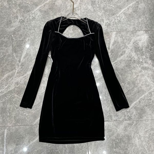 2021 female spring new arrival vintage square neck long sleeve open back medium length velv uqoa, Black;gray
2021 female spring new arrival vintage square neck long sleeve open back medium length velv uqoa, Black;gray