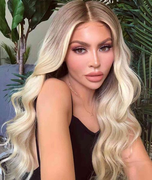 wig 2021 new long curly hair women's chemical fiber two-color set is popular, Black;brown
wig 2021 new long curly hair women's chemical fiber two-color set is popular, Black;brown