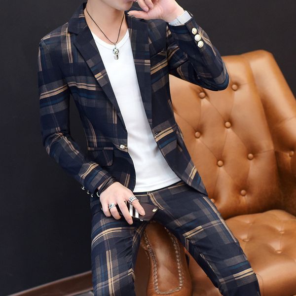 2021 new korean men's suits thin floral casual male wear autumn and winterauyt, White;black
2021 new korean men's suits thin floral casual male wear autumn and winterauyt, White;black