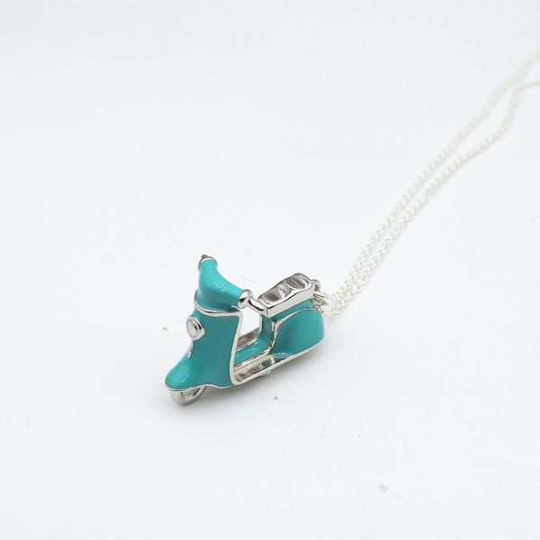 2021 new sterling sier 925 classic fashion exclusive blue motorcycle pendant necklace holiday gift 36x7, Silver
2021 new sterling sier 925 classic fashion exclusive blue motorcycle pendant necklace holiday gift 36x7, Silver