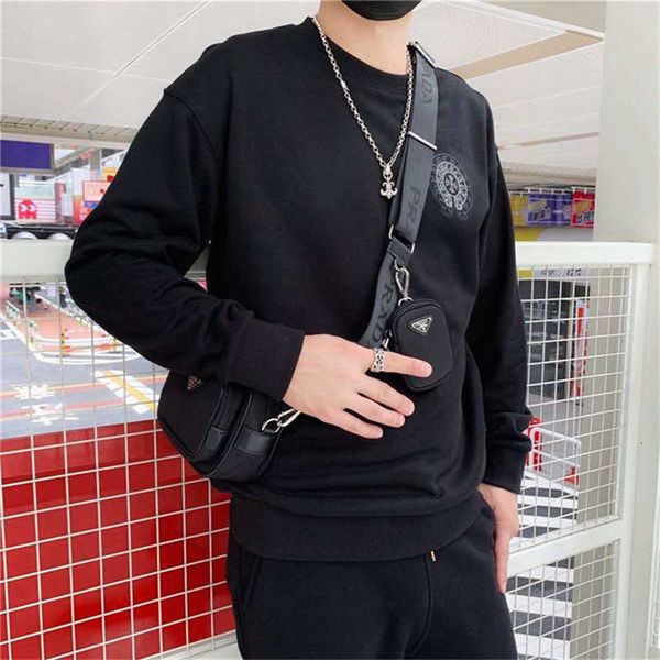chao brand crosin cross horseshoe double print cotton sweater men's loose fitting pullover long, Black
chao brand crosin cross horseshoe double print cotton sweater men's loose fitting pullover long, Black