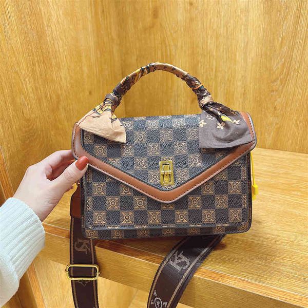 60% clearance sale contrast color women's autumn and winter checkered printing small square bag fashion personalized single shoulder
60% clearance sale contrast color women's autumn and winter checkered printing small square bag fashion personalized single shoulder