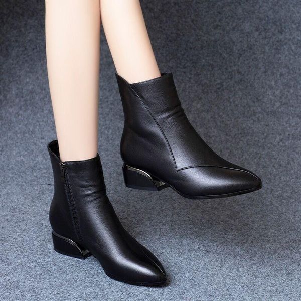 boots short women's autumn and winter plus velvet soft surface flatpointed toewomen'sshoesthickheelmid-heelmartinbootswinter, Black
boots short women's autumn and winter plus velvet soft surface flatpointed toewomen'sshoesthickheelmid-heelmartinbootswinter, Black