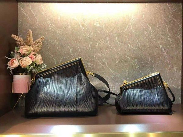 luxury handbags 2021 designer cloud bags for women genuine leather wallet mini single shoulder messenger bag lcm
luxury handbags 2021 designer cloud bags for women genuine leather wallet mini single shoulder messenger bag lcm