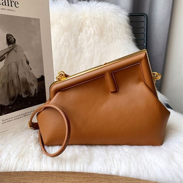 designer bag fend luxurys f family messenger single shoulder female clip handbag dinner ff brown caramel first cz
designer bag fend luxurys f family messenger single shoulder female clip handbag dinner ff brown caramel first cz