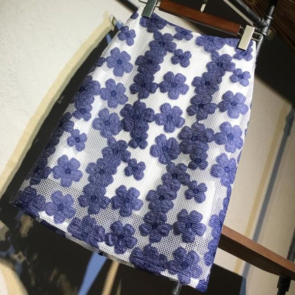 skirts 2021 summer mesh skirt women french high waist a-line package hip embroidered flower step, Black
skirts 2021 summer mesh skirt women french high waist a-line package hip embroidered flower step, Black