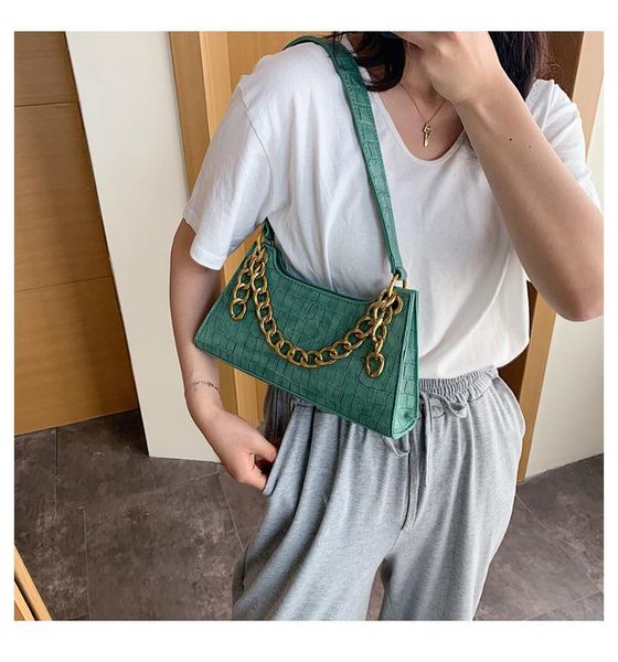 cross body medieval baguette bag female european and american style trendy fashion one-shoulder chain lady portable underarm
cross body medieval baguette bag female european and american style trendy fashion one-shoulder chain lady portable underarm