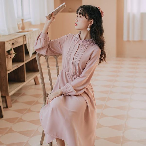casual dresses 2021 women spring fall chiffon solid color literary vintage mid-length turn down collar lovely long, Black;gray
casual dresses 2021 women spring fall chiffon solid color literary vintage mid-length turn down collar lovely long, Black;gray