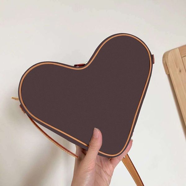 2021 new tide of heart-shaped bag peach heart love his little bag type locks packagesingle inclined shoulder bag0, Black
2021 new tide of heart-shaped bag peach heart love his little bag type locks packagesingle inclined shoulder bag0, Black