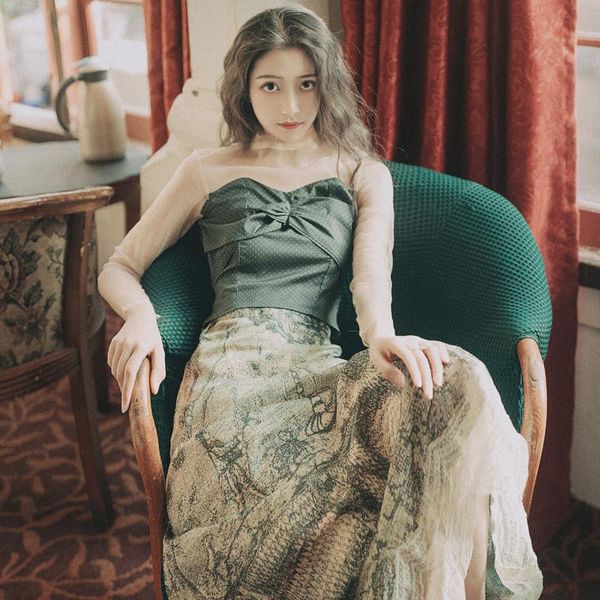 casual dresses 2021 autumn women's retro literature and art slim temperament niche girl two-piece dress suit gauze holiday wind, Black;gray
casual dresses 2021 autumn women's retro literature and art slim temperament niche girl two-piece dress suit gauze holiday wind, Black;gray