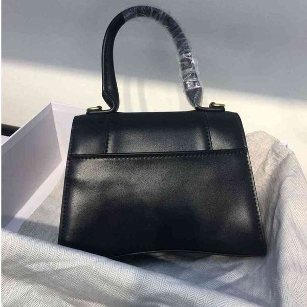 zhouzhoubao123 crossbody designer handbags bag handbag leather mini flat grain hourglass quil women luxurys designers bags 2021 purse wallet
zhouzhoubao123 crossbody designer handbags bag handbag leather mini flat grain hourglass quil women luxurys designers bags 2021 purse wallet