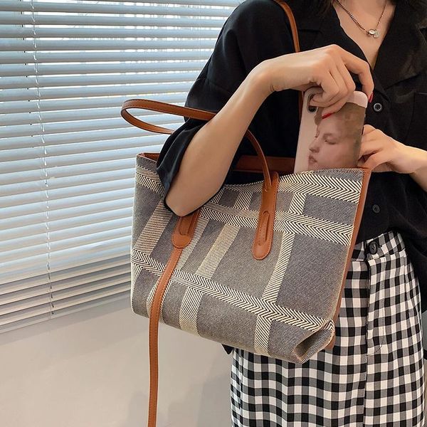 evening bags large capacity bag women's summer versatile 2021 fashion one shoulder bucket portable tote
evening bags large capacity bag women's summer versatile 2021 fashion one shoulder bucket portable tote