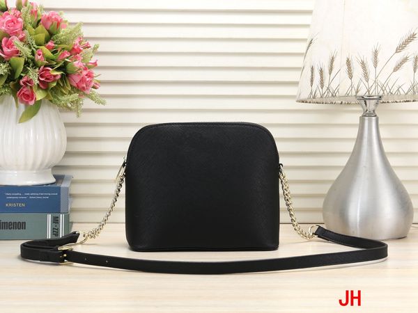 2021 new women's bags european and american fashion shell bag pu15 color gold chain / a large number of discounts
2021 new women's bags european and american fashion shell bag pu15 color gold chain / a large number of discounts