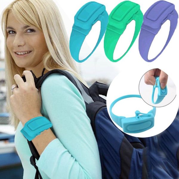 3pc wristband hand dispenser this wearable hand sanitizer dispenser pumps disinfectant portable clean tools+bottle dropshipping
3pc wristband hand dispenser this wearable hand sanitizer dispenser pumps disinfectant portable clean tools+bottle dropshipping
