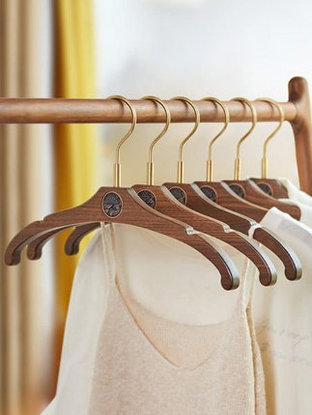 hangers & racks 5pcs/lot wooden coat solid walnut wood pants hanger with clips non-slip suits hanging anti-skip wide shoulder design
hangers & racks 5pcs/lot wooden coat solid walnut wood pants hanger with clips non-slip suits hanging anti-skip wide shoulder design