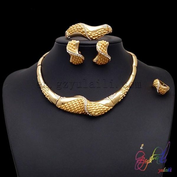 earrings & necklace 2021 feather shape round jewellery sets american stylish party or daily gold-color rhinestone jewelry, Silver
earrings & necklace 2021 feather shape round jewellery sets american stylish party or daily gold-color rhinestone jewelry, Silver