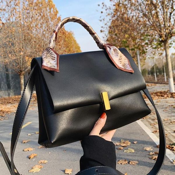 cross body vintage ribbon tote bag 2021 fashion high-quality pu leather women's designer handbag high capacity shoulder messenger
cross body vintage ribbon tote bag 2021 fashion high-quality pu leather women's designer handbag high capacity shoulder messenger