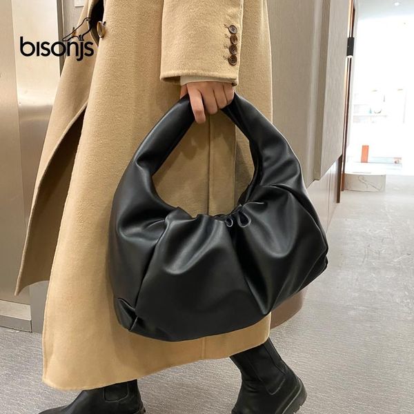 totes simple style high capacity solid color pu leather shoulder bags for women 2021 summer handbags and purses female travel
totes simple style high capacity solid color pu leather shoulder bags for women 2021 summer handbags and purses female travel