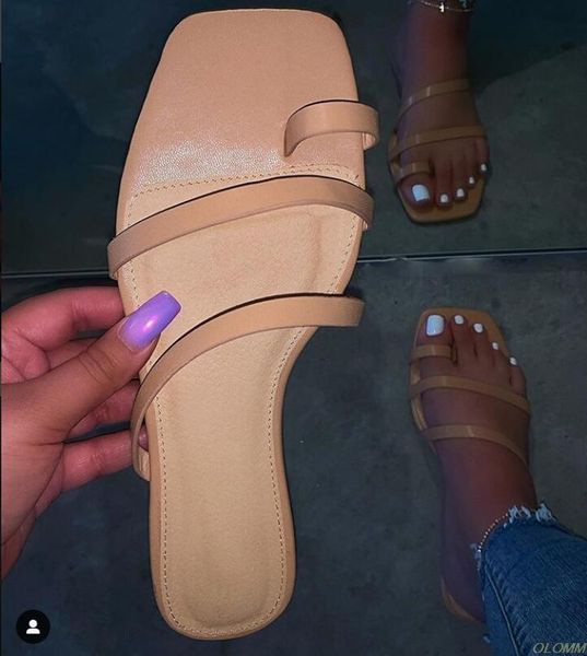 slippers spring/summer women 2021 outdoor beach flat non-slip durable sandals home leisure wild flip flop ms, Black
slippers spring/summer women 2021 outdoor beach flat non-slip durable sandals home leisure wild flip flop ms, Black