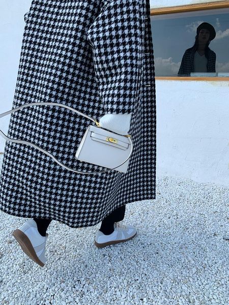women's jackets high end plover case profile loose long double cashmere coat female han edition of the fur can customized big size, Black;brown
women's jackets high end plover case profile loose long double cashmere coat female han edition of the fur can customized big size, Black;brown