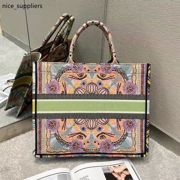 multicolor in lights embroidery book tote can customizable name colorful book tote bag large capacity travel canvas shopping bag, Red;black
multicolor in lights embroidery book tote can customizable name colorful book tote bag large capacity travel canvas shopping bag, Red;black