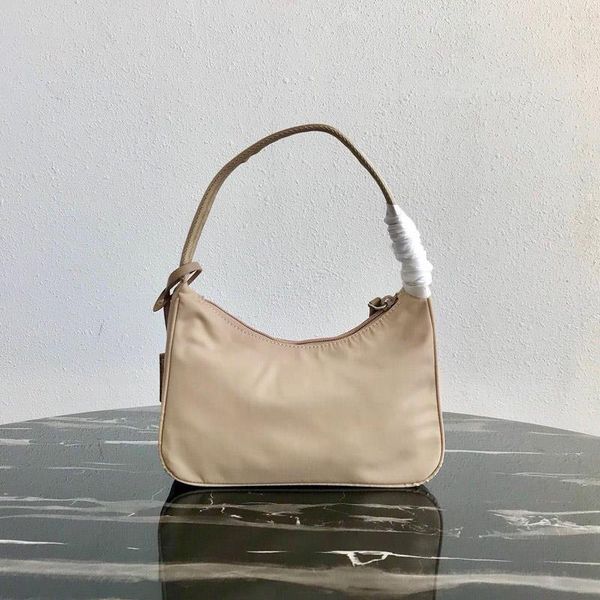 2021 women designer bag luxury new casual shoulder quality purse small hobo handbags brand fashion nylon bags mrwln
2021 women designer bag luxury new casual shoulder quality purse small hobo handbags brand fashion nylon bags mrwln