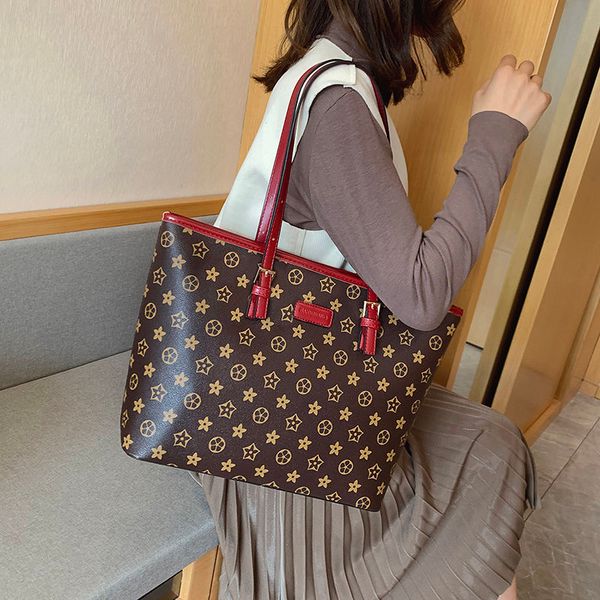 daily bag popular bag womens big bags 2023 new trendy summer fashion all-match printed large capacity shoulder portable tote bag
daily bag popular bag womens big bags 2023 new trendy summer fashion all-match printed large capacity shoulder portable tote bag