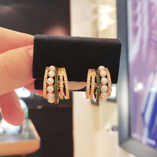 luxury earrings 925 sterling silver wedding anniversary diamond stud earring engagement fashion jewelry women party drop shipping, Golden;silver
luxury earrings 925 sterling silver wedding anniversary diamond stud earring engagement fashion jewelry women party drop shipping, Golden;silver