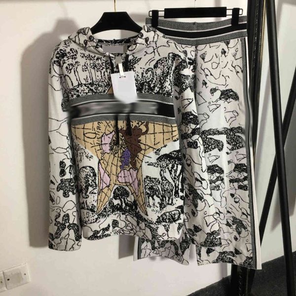 design clothing 2021 autumn winter new suit earth jacquard pattern long sleeve hooded pullover sweater + high waist and wide leg pants, White
design clothing 2021 autumn winter new suit earth jacquard pattern long sleeve hooded pullover sweater + high waist and wide leg pants, White