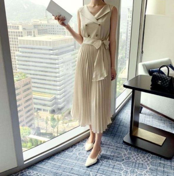 temperament waist south fashion korea 2020 dongdamen pleated show skirt thin women's temperament sleeveless hong kong style dress hot, Black;gray
temperament waist south fashion korea 2020 dongdamen pleated show skirt thin women's temperament sleeveless hong kong style dress hot, Black;gray