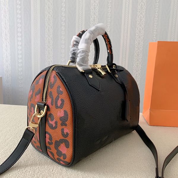 designer bags handbag luxury brand purse single zipper leopard totes women handbags tote real leather bag lady plaid purses duffle luggage b
designer bags handbag luxury brand purse single zipper leopard totes women handbags tote real leather bag lady plaid purses duffle luggage b