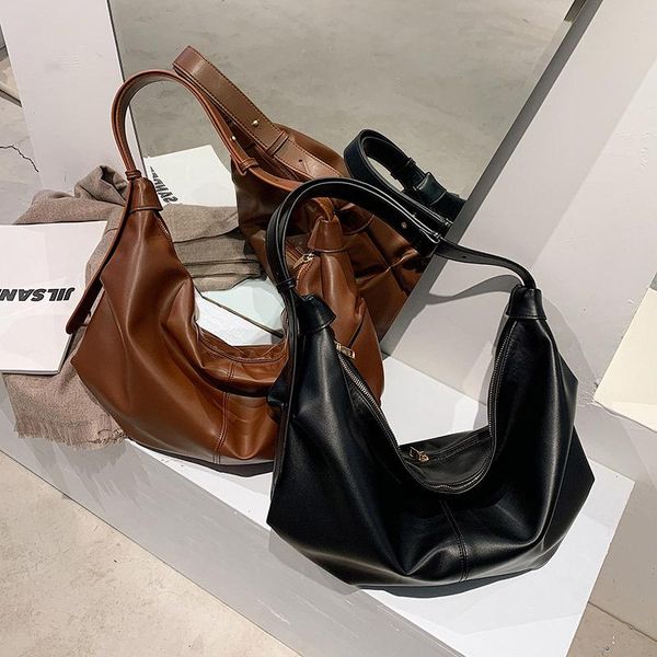 shoulder bags hong kong style retro large capacity bag women's 2021 fashion messenger net red leisure soft face
shoulder bags hong kong style retro large capacity bag women's 2021 fashion messenger net red leisure soft face