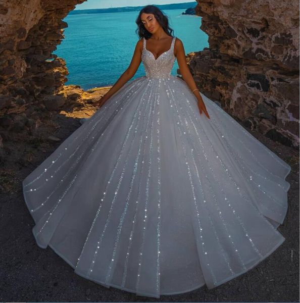 sparkling 2022 v neck wedding dresses bridal gowns beaded sequins crystals plus size in dubai vestido de noiva, White
sparkling 2022 v neck wedding dresses bridal gowns beaded sequins crystals plus size in dubai vestido de noiva, White