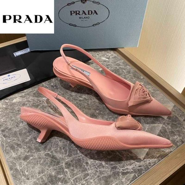heels slides sneakers high designer sandals slippers mules luxury pumps loafers ballerinas brand dress shoes women d0gk, Black;white
heels slides sneakers high designer sandals slippers mules luxury pumps loafers ballerinas brand dress shoes women d0gk, Black;white