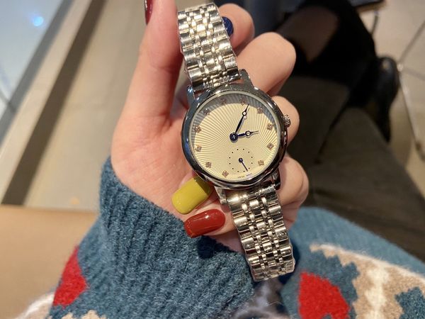 2021 new classic three-pin series luxury couple watches quartz watch designer wristwatch big brand steel strap fashion type, Slivery;brown
2021 new classic three-pin series luxury couple watches quartz watch designer wristwatch big brand steel strap fashion type, Slivery;brown