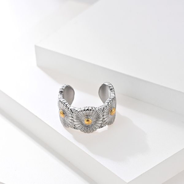 titanium steel ring chrysanthemum silver plated 18k gold wedding social anniversary gift open sunflower trendy male does not fade
titanium steel ring chrysanthemum silver plated 18k gold wedding social anniversary gift open sunflower trendy male does not fade