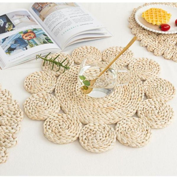 mats & pads round woven placemats for dining table flower shape corn husk tablemat heat-resistant anti-slip home decoration he
mats & pads round woven placemats for dining table flower shape corn husk tablemat heat-resistant anti-slip home decoration he