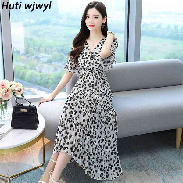 beach vacation floral chiffon boho maxi dress 4xl plus size elegant midi summer vintage women bodycon party vestidos 210528, Black;gray
beach vacation floral chiffon boho maxi dress 4xl plus size elegant midi summer vintage women bodycon party vestidos 210528, Black;gray