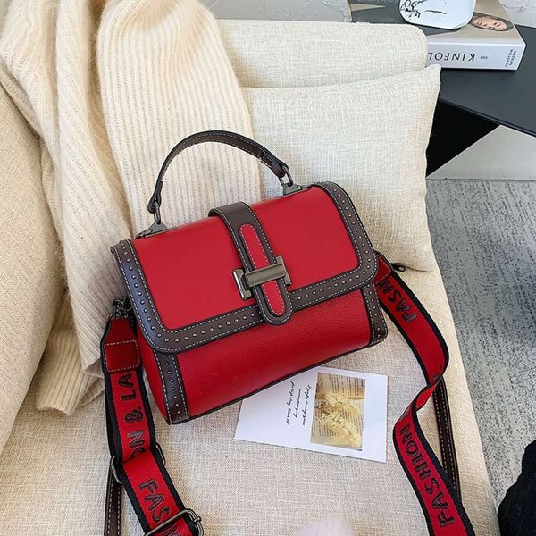 wanghong women's 2020 new korean fashion rivet small square handbag single shoulder messenger bag
wanghong women's 2020 new korean fashion rivet small square handbag single shoulder messenger bag