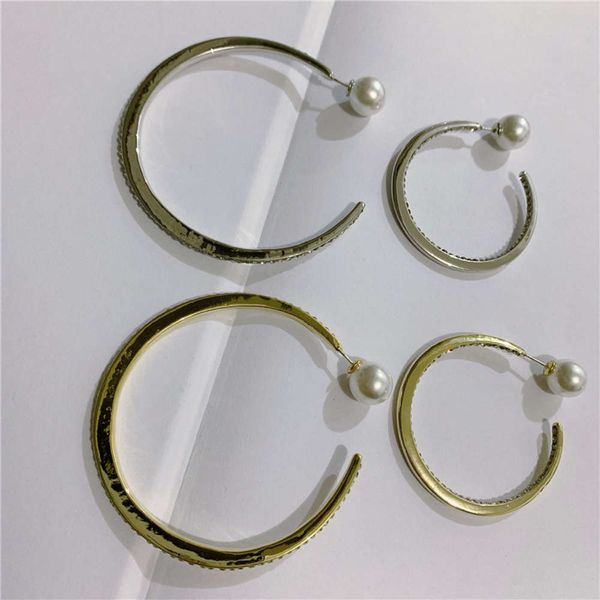 hbp fashion 2021 new exaggerated simple personalized inlaid diamond, asymmetric size earrings, pearl and earrings, Silver
hbp fashion 2021 new exaggerated simple personalized inlaid diamond, asymmetric size earrings, pearl and earrings, Silver